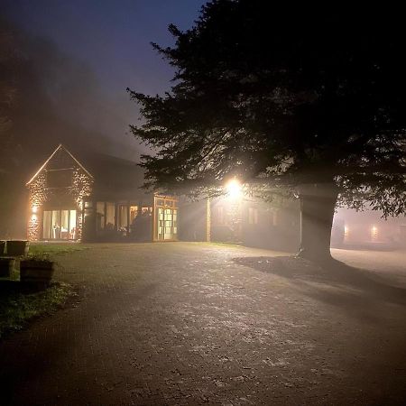 فندق Acorns Old Farm Felton  المظهر الخارجي الصورة