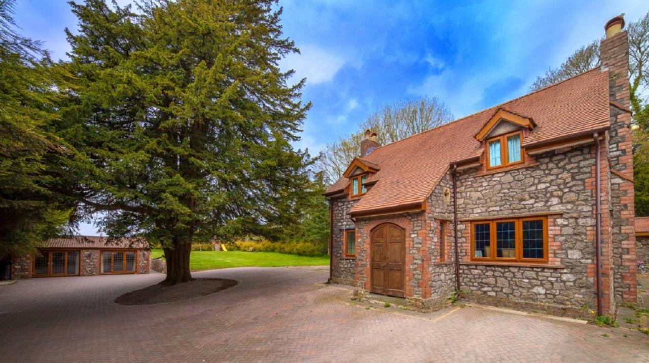 فندق Acorns Old Farm Felton  المظهر الخارجي الصورة